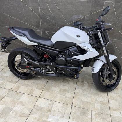 YAMAHA XJ6 N 